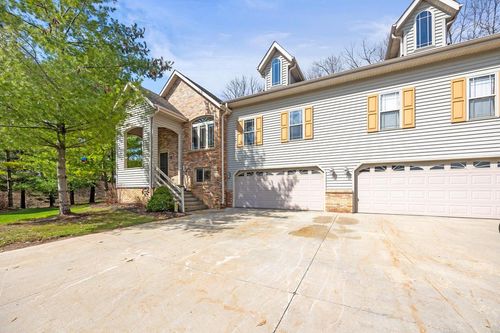 1300 Oak Tree Court, Slinger, WI, 53086 | Card Image