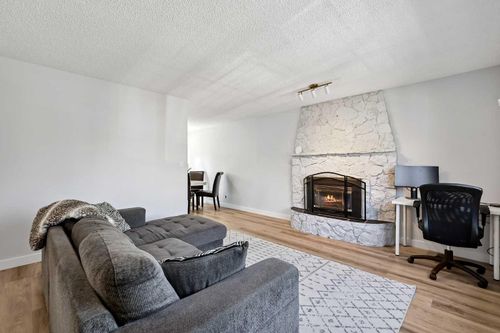 309 Olympia Dr Se, Calgary, AB, T2C1H6 | Card Image