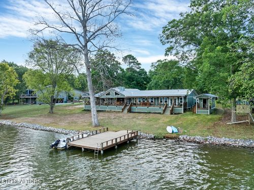 4225 W Lakeview Cir, Louisville, TN, 37777-5226 | Card Image