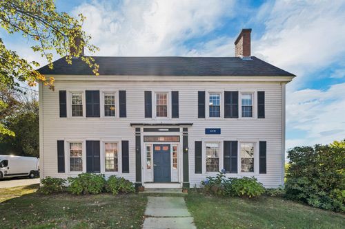 79 S Main St, Wolfeboro, NH, 03894-4326 | Card Image