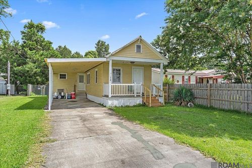 3760 Addis Ln, Addis, LA, 70710-2331 | Card Image
