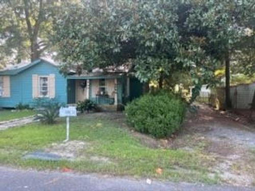 330 Dulles St, Eunice, LA, 70535-3012 | Card Image
