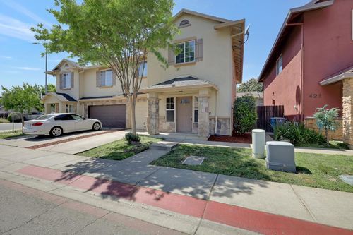 427 Hetherington Cir, Yuba City, CA, 95993-4639 | Card Image