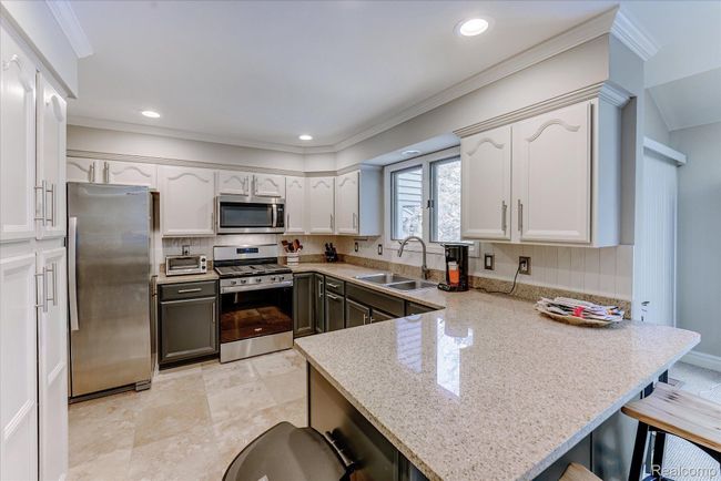 6522 Scenic Pines Ct, Condo with 3 bedrooms, 4 bathrooms and null parking in Clarkston MI | Image 14