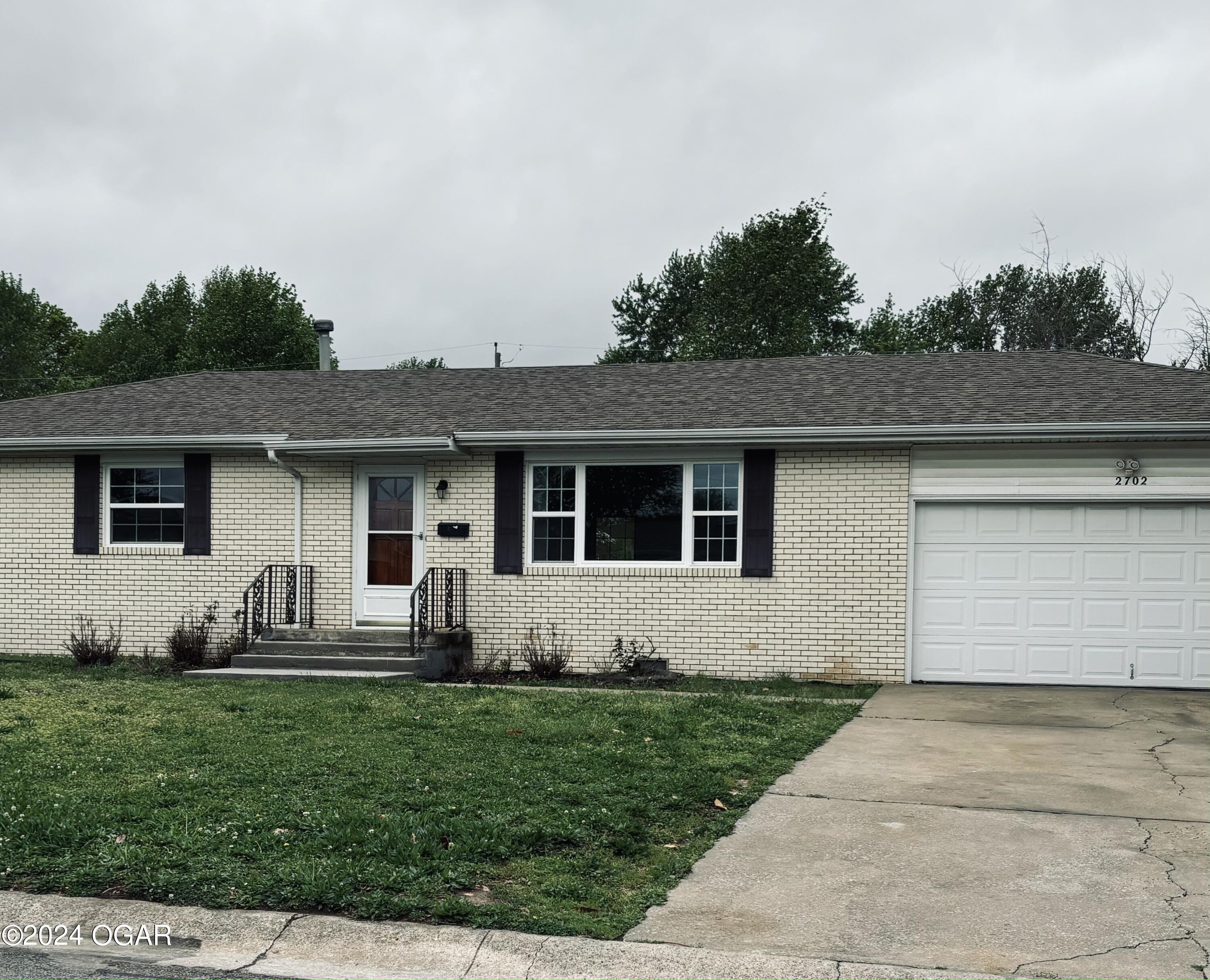 Michigan Ave, Joplin, MO 64804