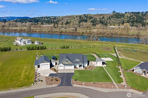 136 Klazina Ct, Woodland, WA, 98674-8922 | Card Image