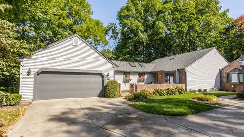 1732 Creekside Ln W, Carmel, IN, 46032-3579 | Card Image
