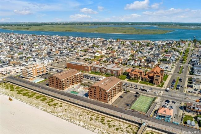 PH-5-S - 750 W Broadway, Condo with 3 bedrooms, 3 bathrooms and 2 parking in Long Beach NY | Image 33