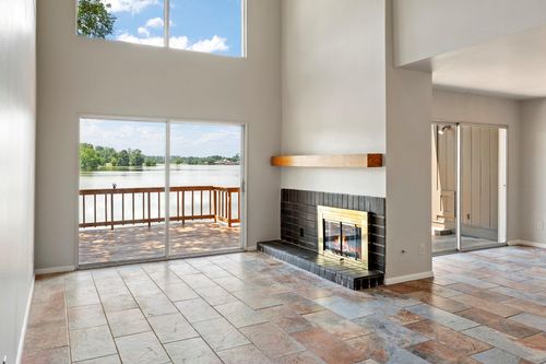 206 Waters Edge, Huntsville, TX, 77340 | Card Image