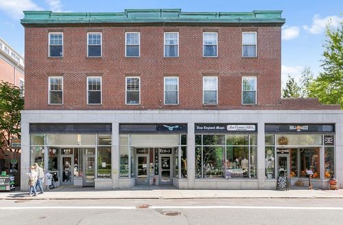 apt-32-131 Essex St, Salem, MA, 01970-3767 | Card Image