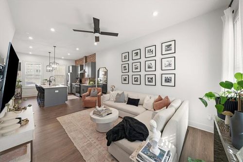 914 Spencer Ave, Atlanta, GA, 30318-3196 | Card Image