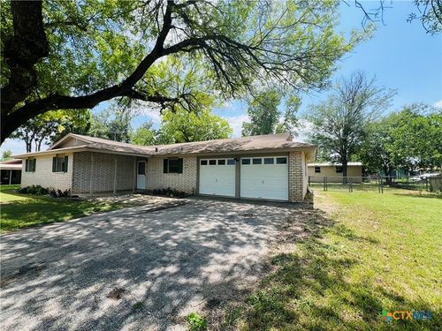 212 Brook St, Seguin, TX, 78155-6604 | Card Image