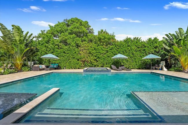 19420 Sw 129 Th Ave, House other with 4 bedrooms, 3 bathrooms and null parking in Miami FL | Image 19