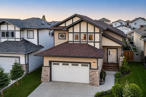 36 Tanner St, House with 5 bedrooms, 3 bathrooms and 4 parking in Red Deer AB | Card Image