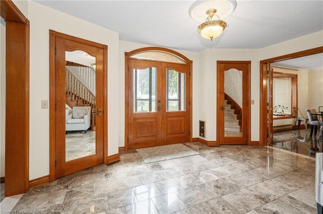 2650 Garrison Rd, House other with 5 bedrooms, 3 bathrooms and 8 parking in Fort Erie ON | Image 4