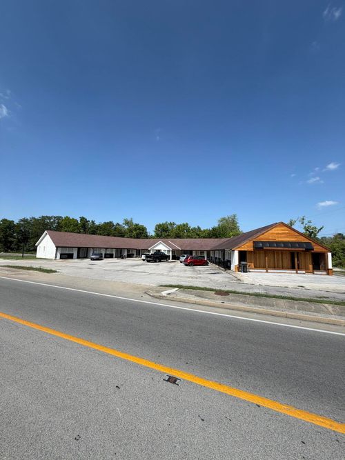 1350 S Main St, London, KY, 40741-2034 | Card Image