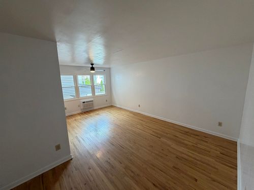 310 70th St, Guttenberg, NJ, 07093-2461 | Card Image