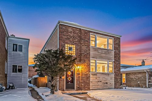 5032 Crain St, Skokie, IL, 60077-2203 | Card Image