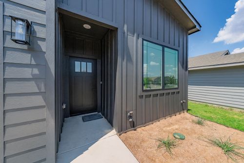 1402 Driess St, Fort Worth, TX, 76104-7574 | Card Image