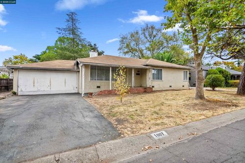 1007 Pleasant Valley Dr, Pleasant Hill, CA, 94523-4333 | Card Image