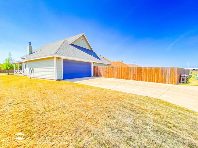 4002 Hope Dr, House other with 4 bedrooms, 2 bathrooms and null parking in Clyde TX | Image 38