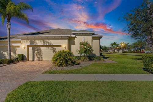 703 Chipper Dr, Sun City Center, FL, 33573-5873 | Card Image