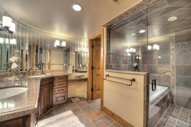 Upstairs Bathroom 2 | Image 25