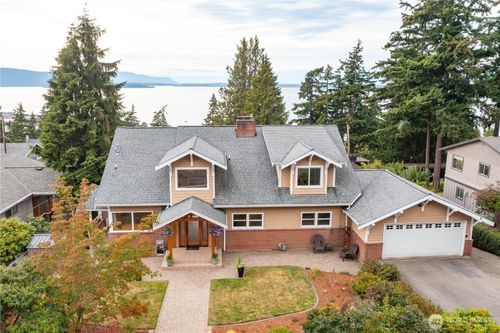 708 Highland Dr, Bellingham, WA, 98225-6412 | Card Image