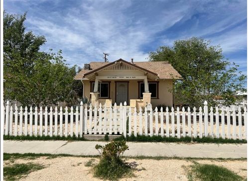 15957 K St, Mojave, CA, 93501-1712 | Card Image