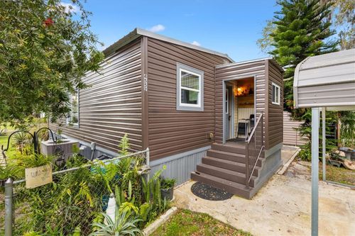 4552 County Road 300, LAKE PANASOFFKEE, FL, 33538 | Card Image