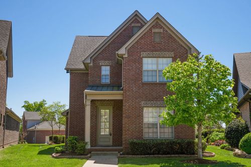 1100 Paddock Park Cir, Gallatin, TN, 37066-7165 | Card Image