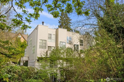 5-10237 Se 3rd St, Bellevue, WA, 98004-6161 | Card Image