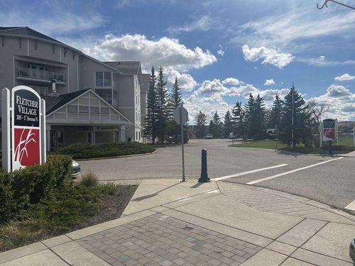 403-305 1 Ave Nw, Airdrie, AB, T4B2M5 | Card Image