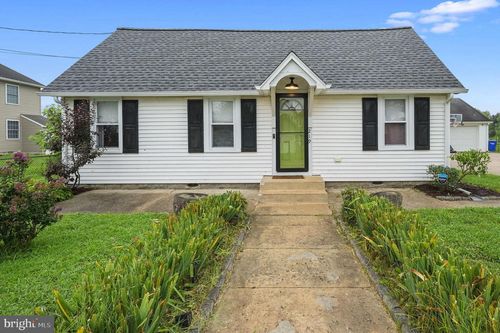 219 S West St, HARRINGTON, DE, 19952-1036 | Card Image