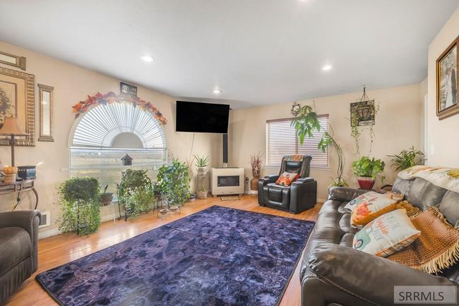 2492 E 2100 N, House other with 6 bedrooms, 4 bathrooms and 2 parking in Hamer ID | Image 5