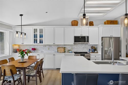 a-301-1510 Skyline Way, Anacortes, WA, 98221-2991 | Card Image