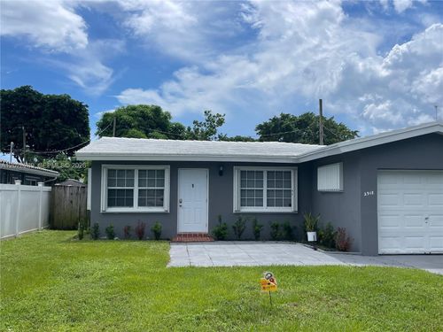 2918 Madison St, Hollywood, FL, 33020-4726 | Card Image