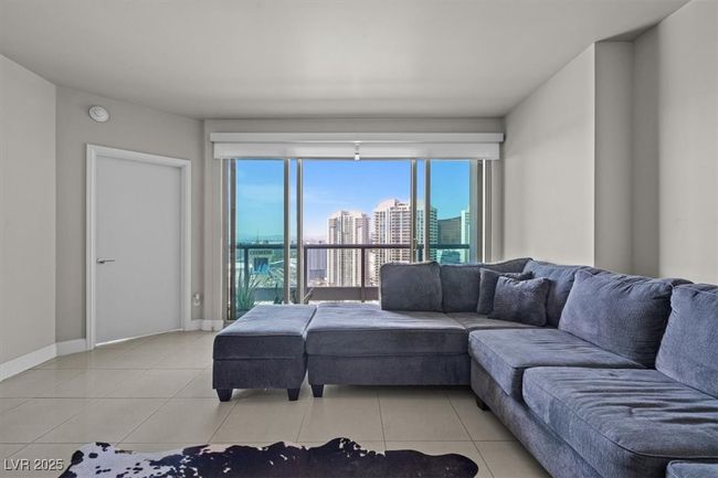 UNIT-3005 - 222 Karen Ave, Home with 1 bedrooms, 2 bathrooms and 1 parking in Las Vegas NV | Image 22