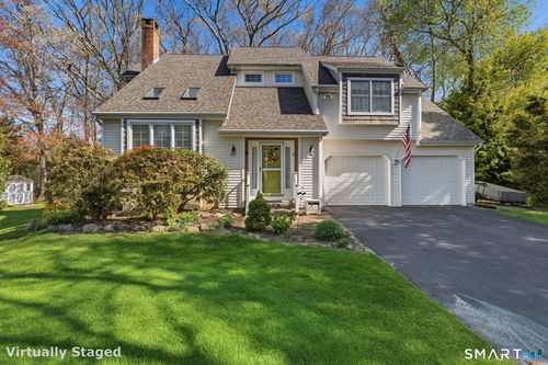 12 Lindros Ln, Waterford, CT, 06385-3420 | Card Image