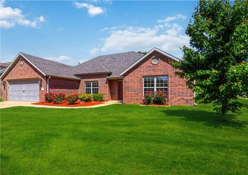 536 N Fox Meadows Ln, Fayetteville, AR, 72704-0391 | Card Image