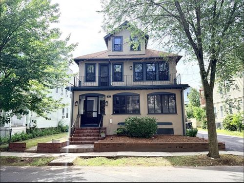 45 Grafton St, Arlington, MA, 02474-6905 | Card Image