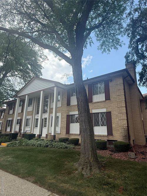 apt-15-29240 Gloede Dr, Warren, MI, 48088-4044 | Card Image