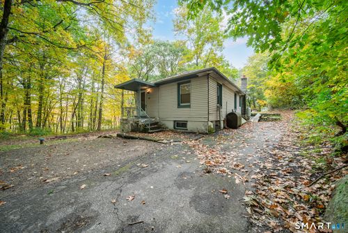 815 Cheyenne Road, Watertown, CT, 06795 | Card Image