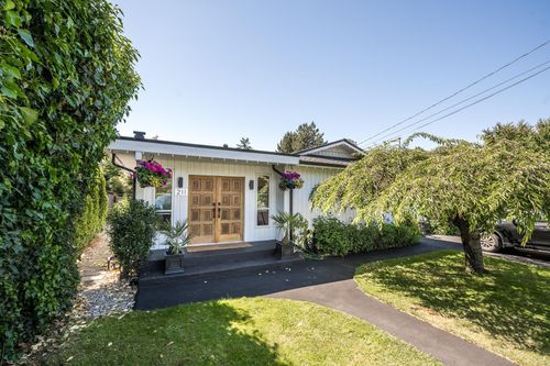 211 67 St, Delta, BC, V4L1M2 | Card Image