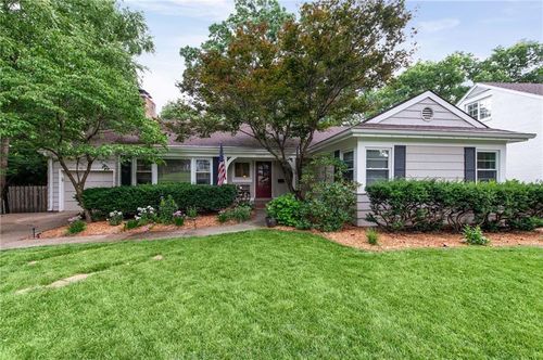 5307 Pawnee Ln, Fairway, KS, 66205-2736 | Card Image
