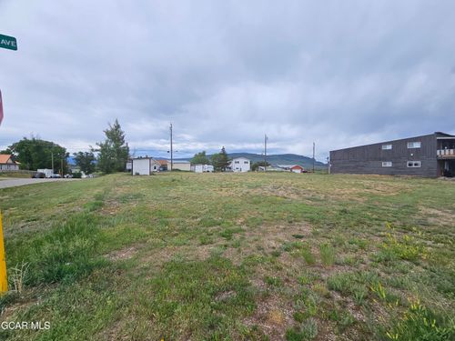 210 Grand Ave, KREMMLING, CO, 80459-5252 | Card Image