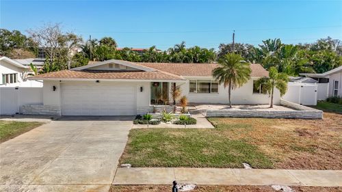 9585 Portside Dr, SEMINOLE, FL, 33776-1116 | Card Image