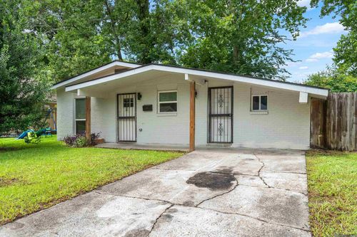 5785 Crestway Ave, Baton Rouge, LA, 70812-1521 | Card Image