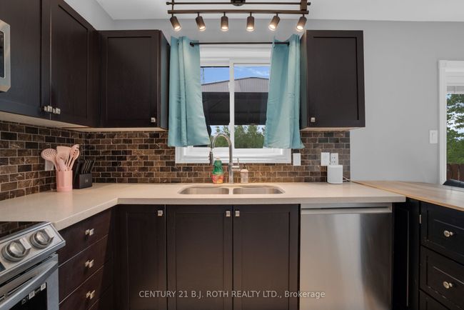 217 Pringle Dr, House other with 4 bedrooms, 4 bathrooms and 2 parking in Barrie ON | Image 8