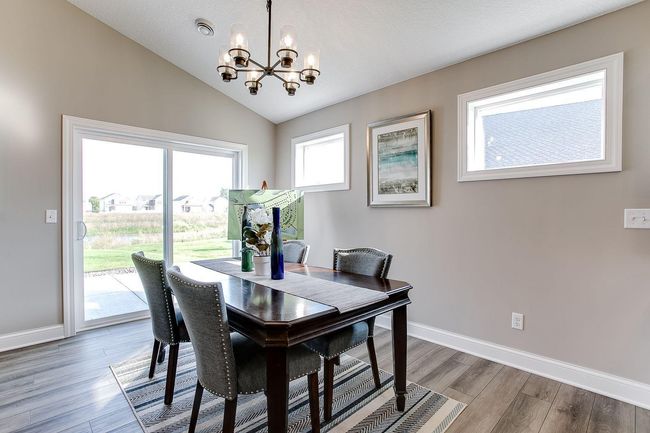 Dining room (pic from a previous model).jpg | Image 5